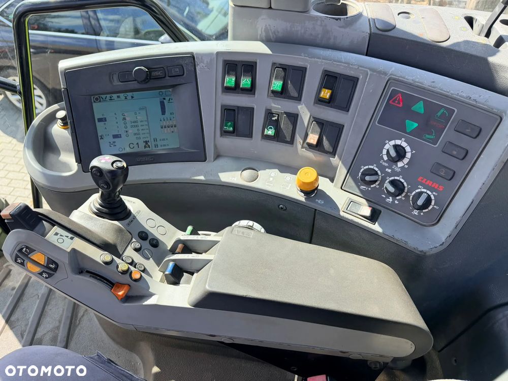 Claas Axion 850 CEBIS - 16