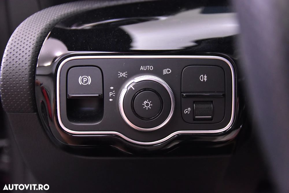 Mercedes-Benz CLA 200 7G-DCT AMG Line - 15
