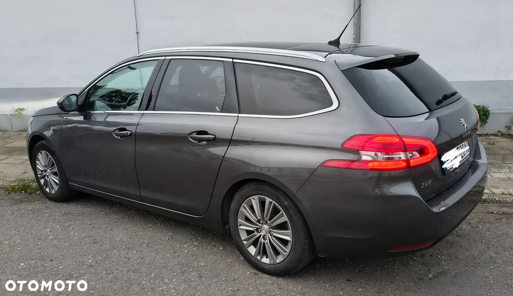 Peugeot 308 1.2 PureTech Allure S&S - 2