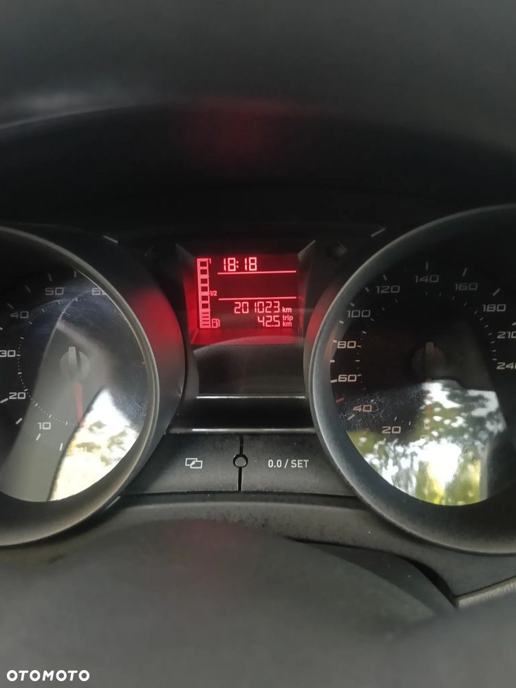 Seat Ibiza SC 1.4 16V Style - 19