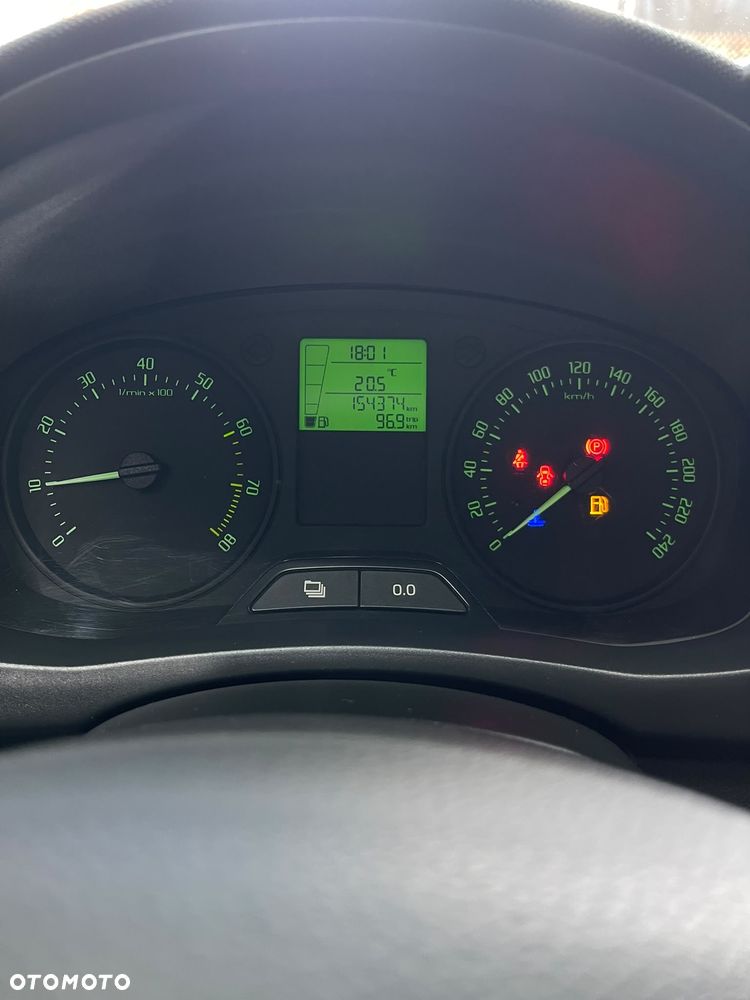 Skoda Fabia 1.2 HTP Ambition - 25