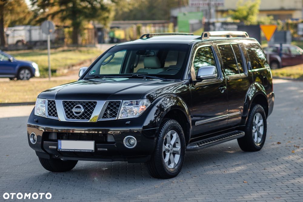 Nissan Pathfinder 2.5 DCi Platinum - 1