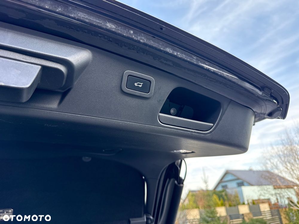 Jaguar E-Pace 2.0 i4D AWD R-Dynamic S - 25