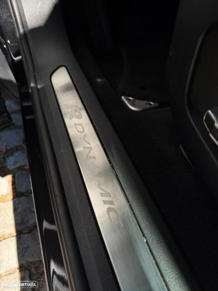 Land Rover Range Rover Evoque 1.5 P160 Dynamic SE Auto - 33