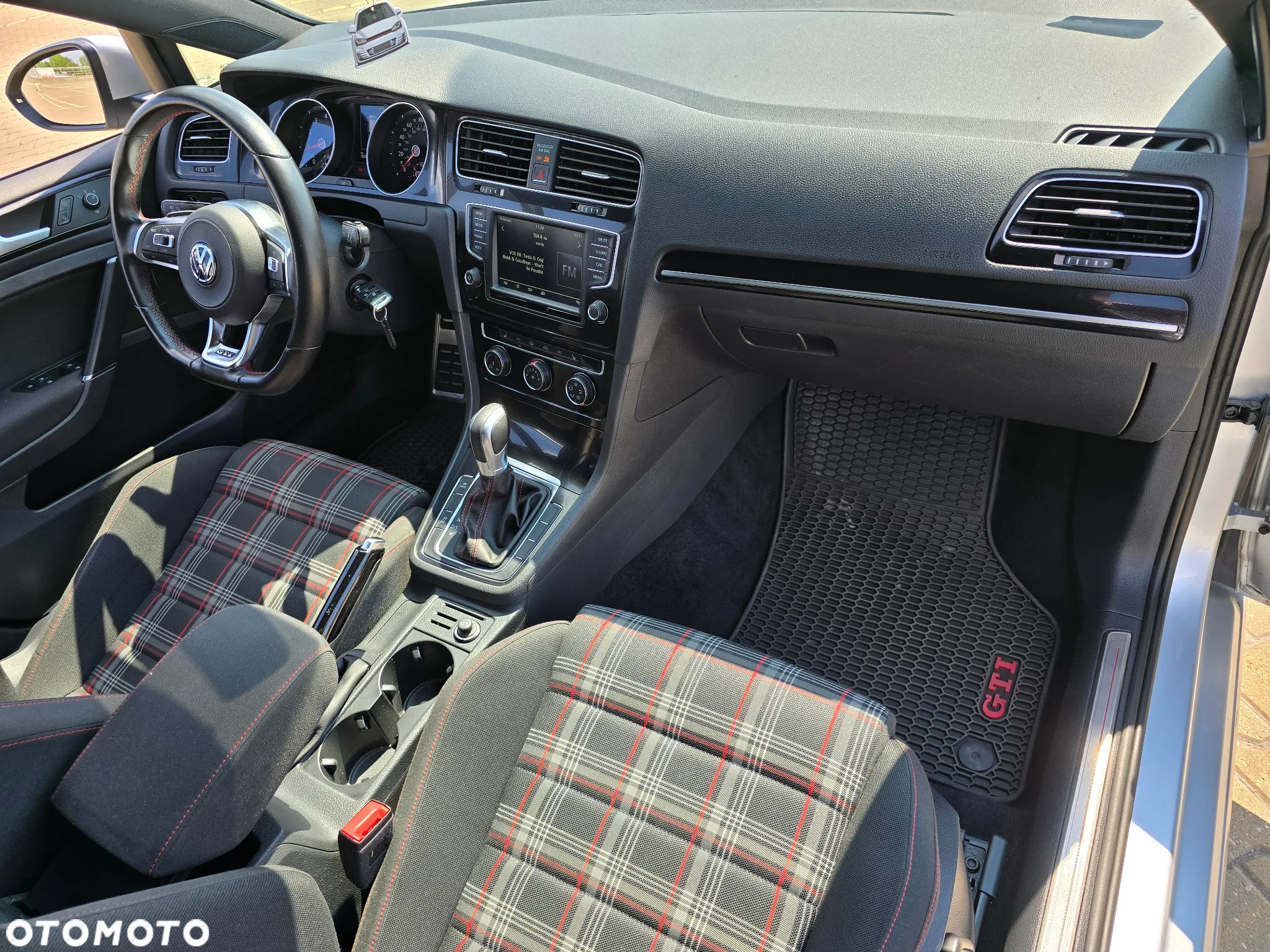 Volkswagen Golf GTI BlueMotion Technology DSG - 18
