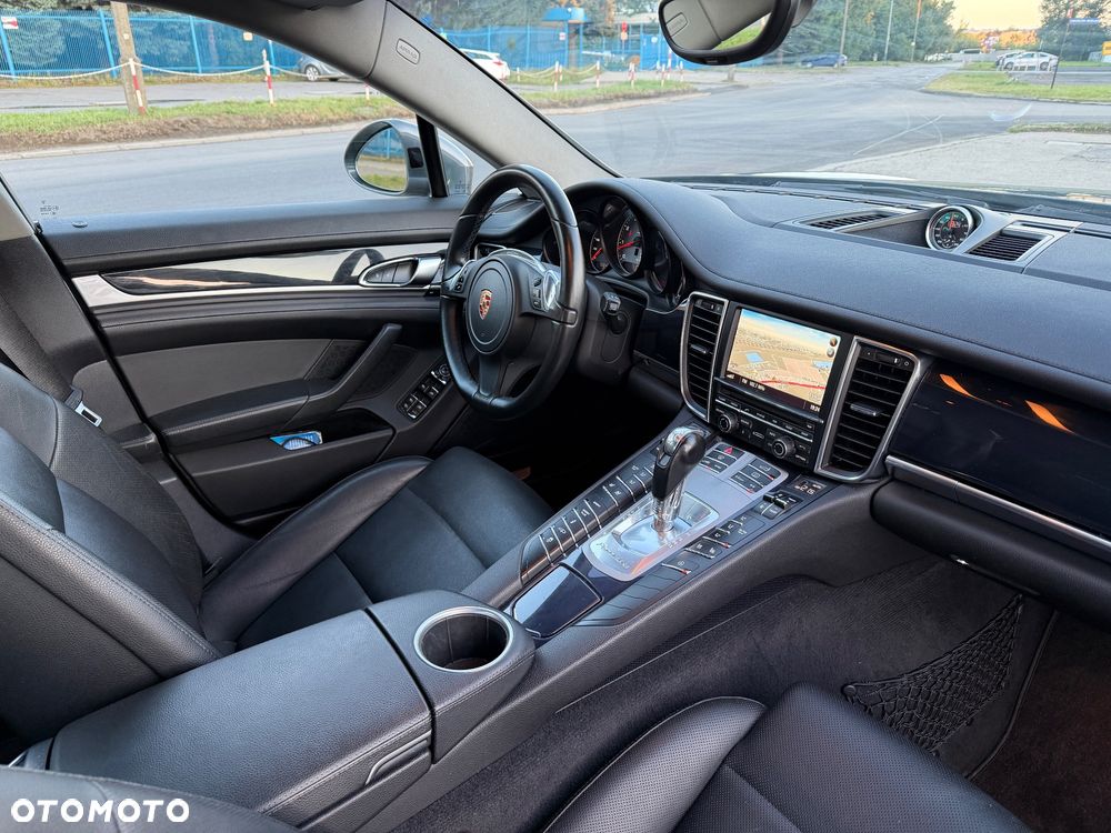 Porsche Panamera 4S - 8