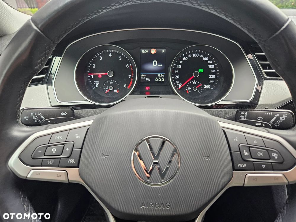 Volkswagen Passat 2.0 TSI Business DSG - 15