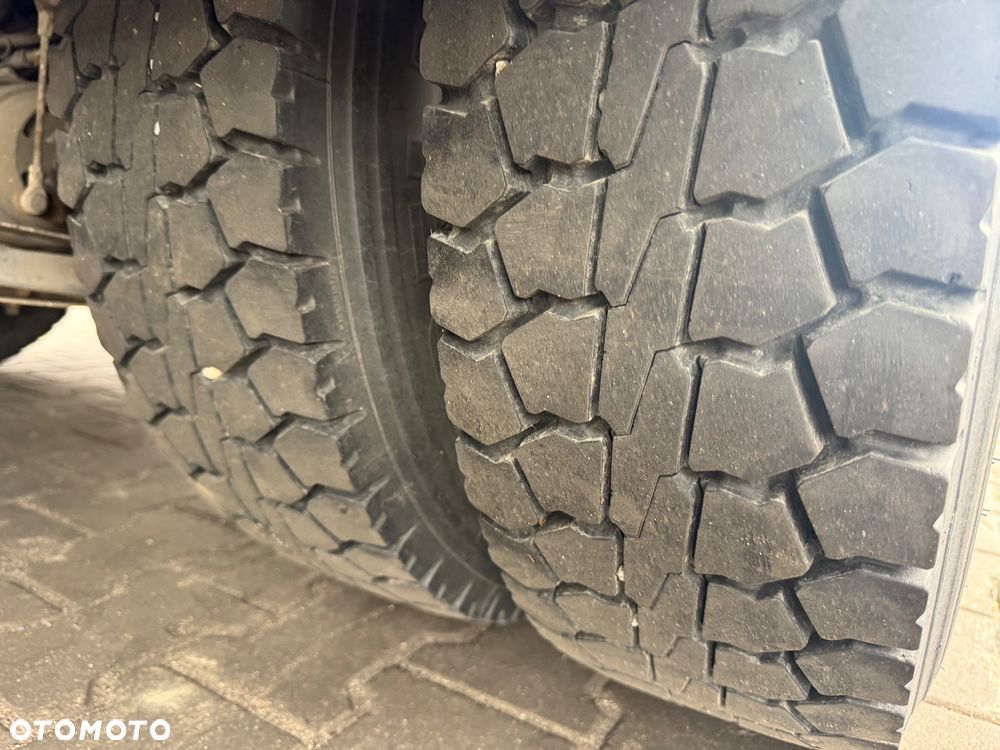 Komplet kół prowadzących, napędowych, felga, opona Pirelli 215/75 R17,5 - 2