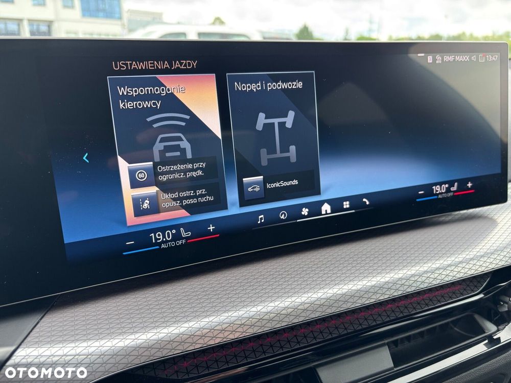 BMW Seria 3 330i xDrive M Sport sport - 26