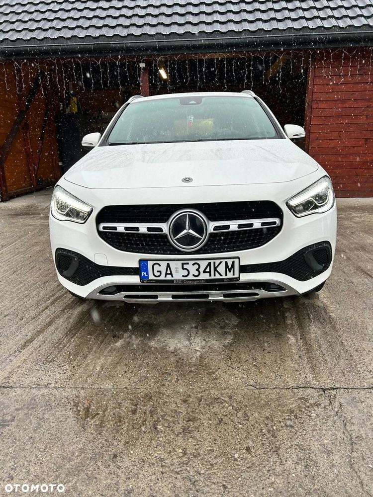 Mercedes-Benz GLA 200 Business Edition - 1