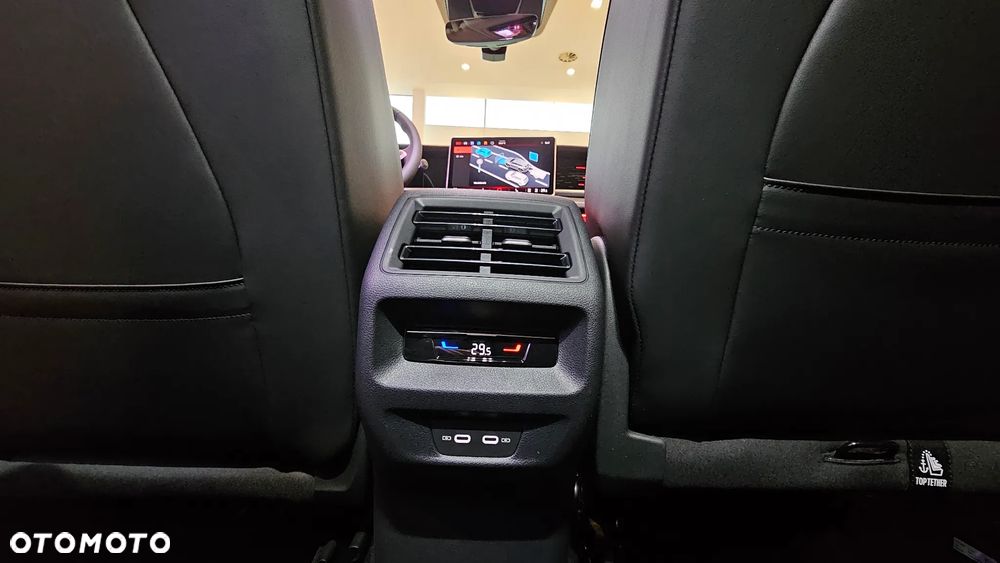 Volkswagen Tayron 2.0 TSI Elegance DSG - 24