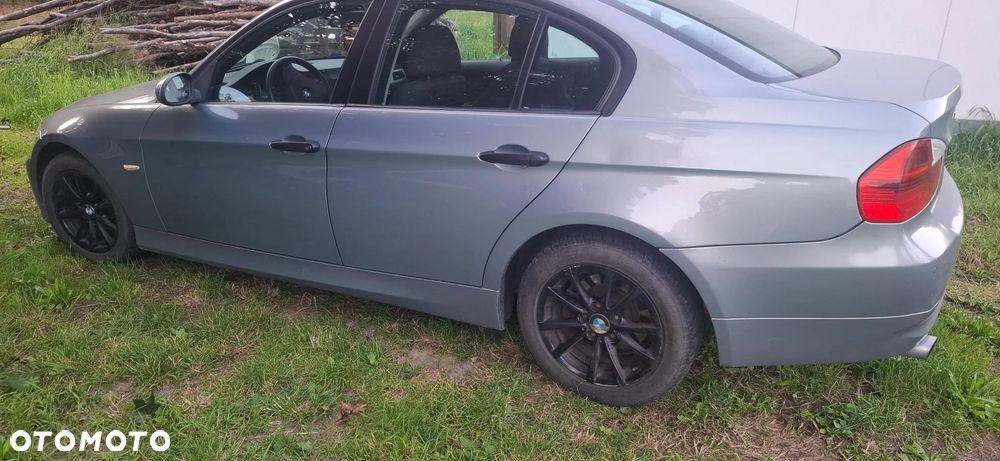 BMW Seria 3 318i - 3