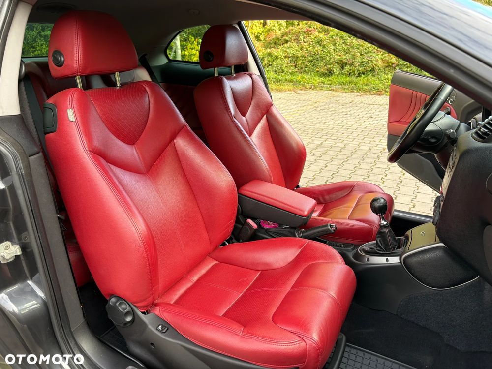 Alfa Romeo GT 1.9JTD 16V Distinctive - 29