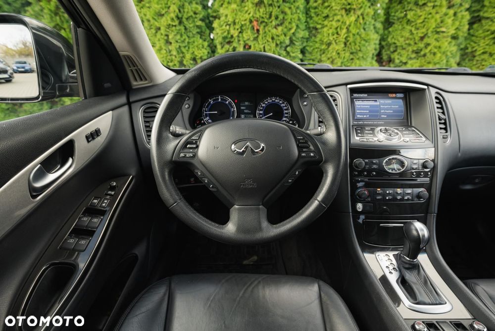 Infiniti QX50 - 11