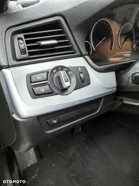 BMW Seria 5 525d xDrive Sport-Aut Luxury Line - 17