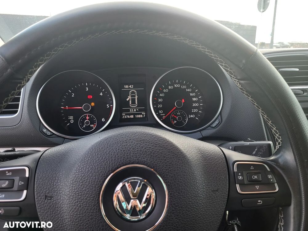 Volkswagen Golf 2.0 TDI Comfortline - 11