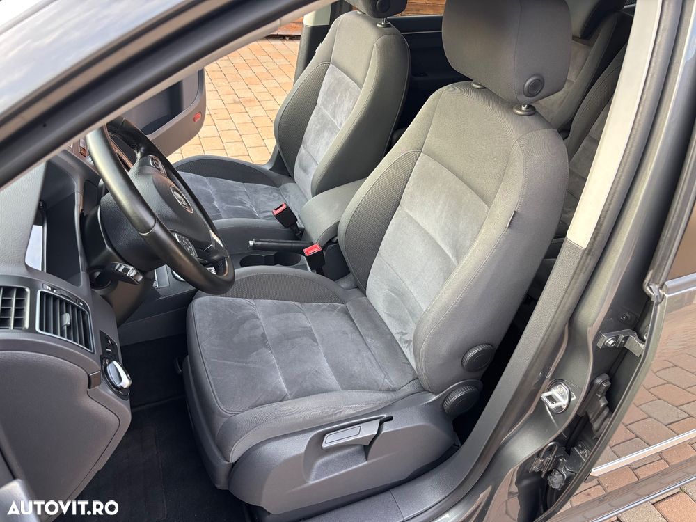 Volkswagen Touran 2.0 TDI DPF DSG Highline - 17