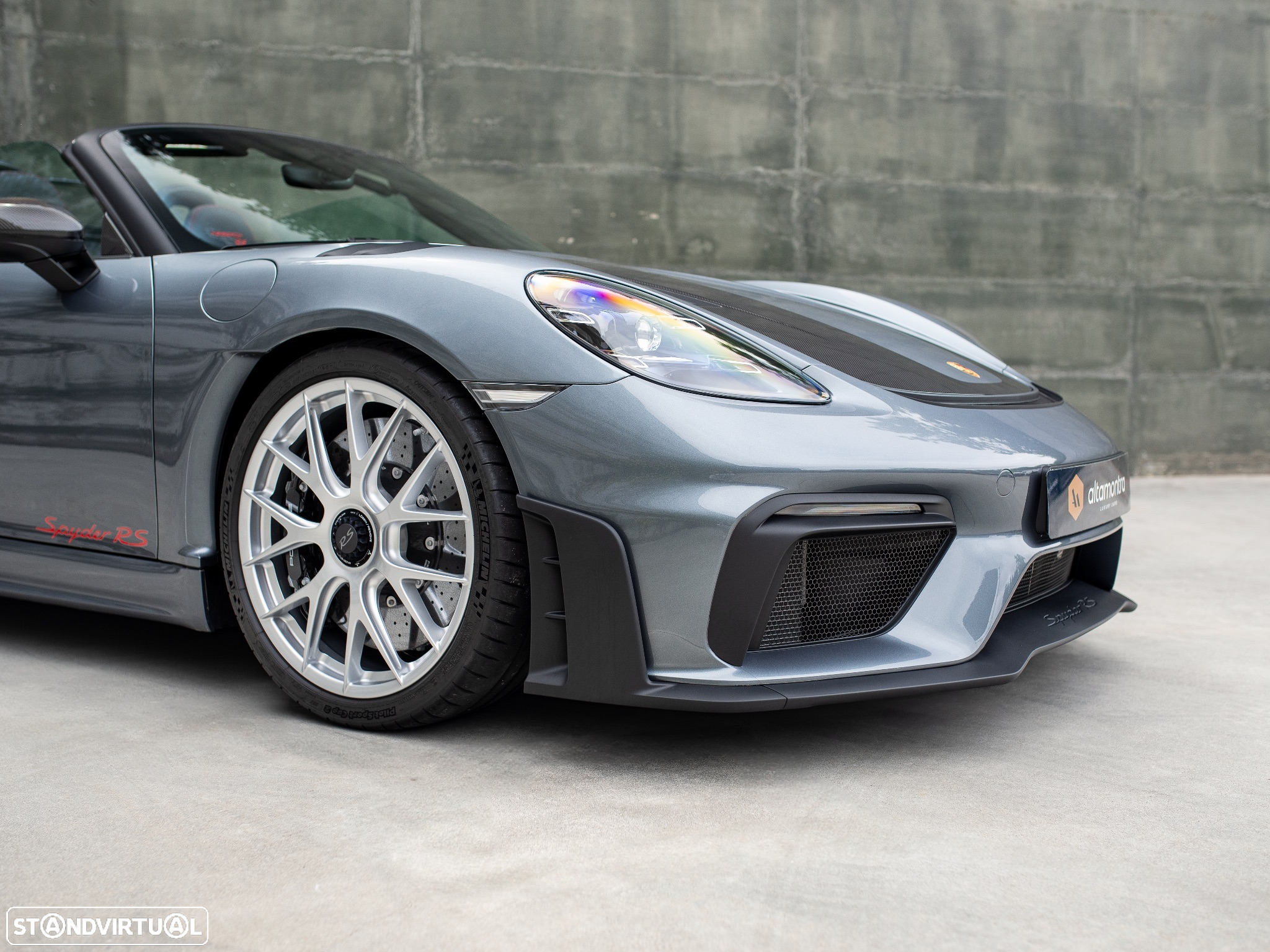 Porsche 718 Spyder RS - 12