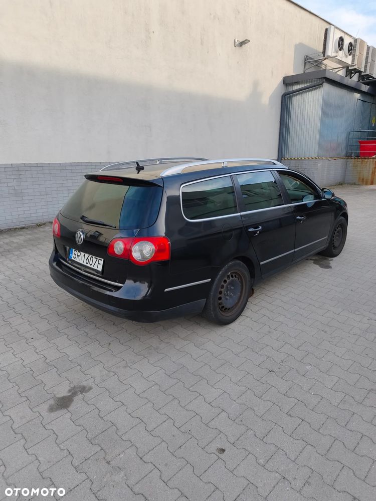 Volkswagen Passat 2.0 TDI DSG Highline - 12