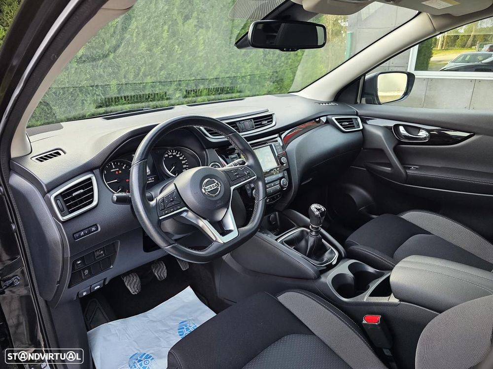 Nissan Qashqai 1.5 dCi N-Connecta J18 - 16