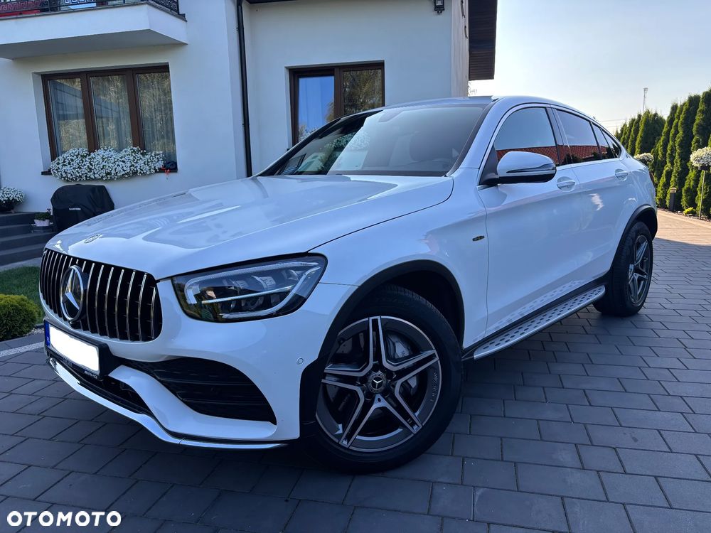Mercedes-Benz GLC 200 4Matic 9G-TRONIC AMG Line Plus - 26