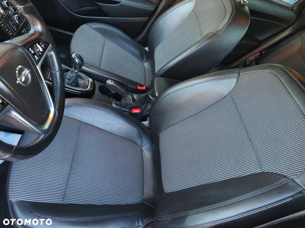 Opel Astra 1.4 T Cosmo EU6 - 11