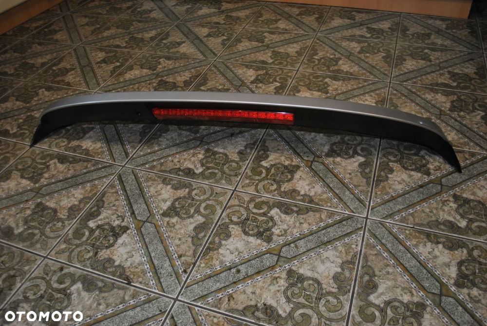 Lotka spoiler klapy Fiat 500X - 3