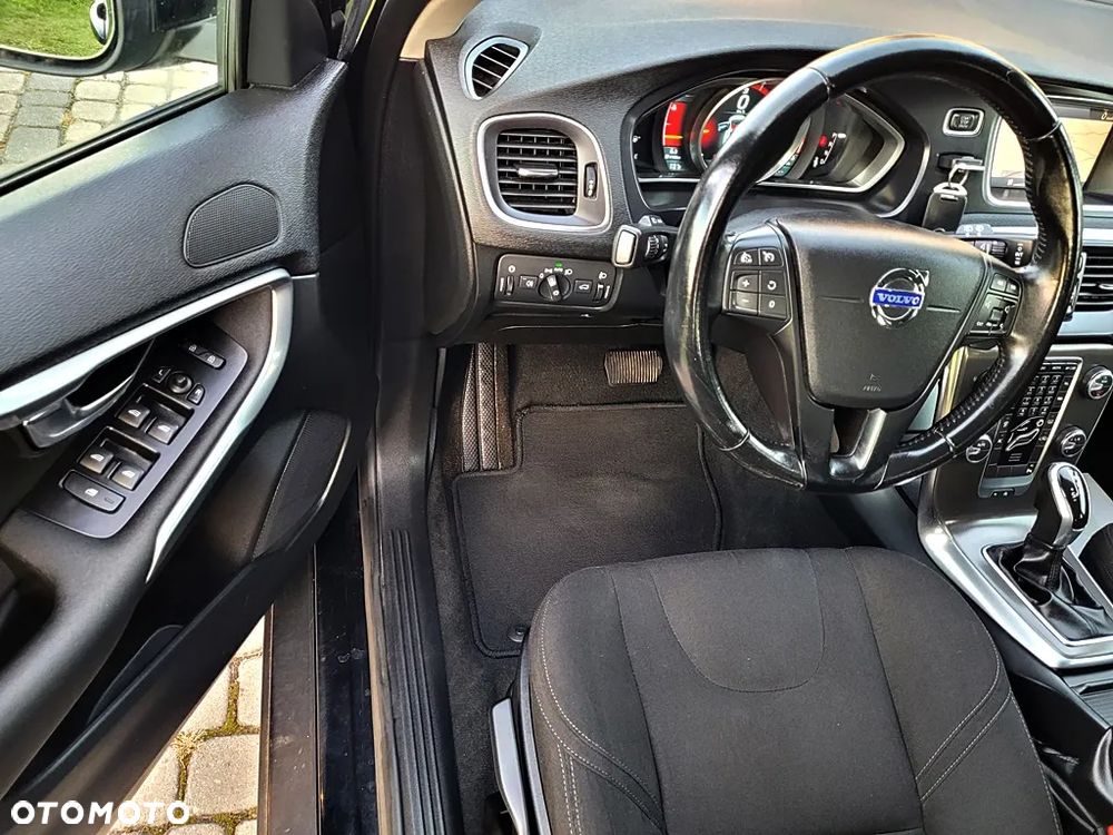 Volvo V40 D2 Momentum - 15