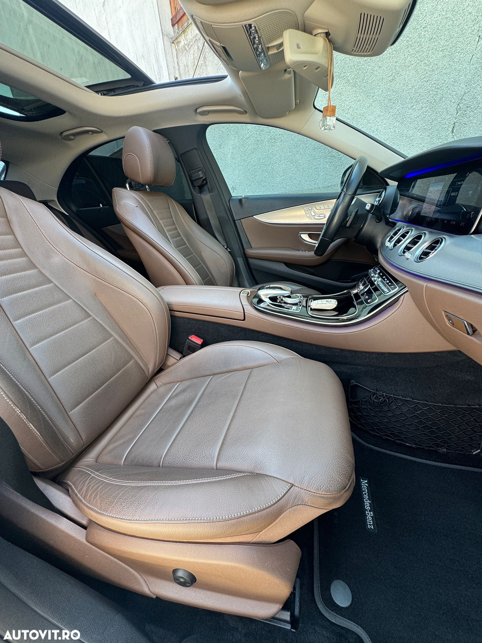 Mercedes-Benz E - 8