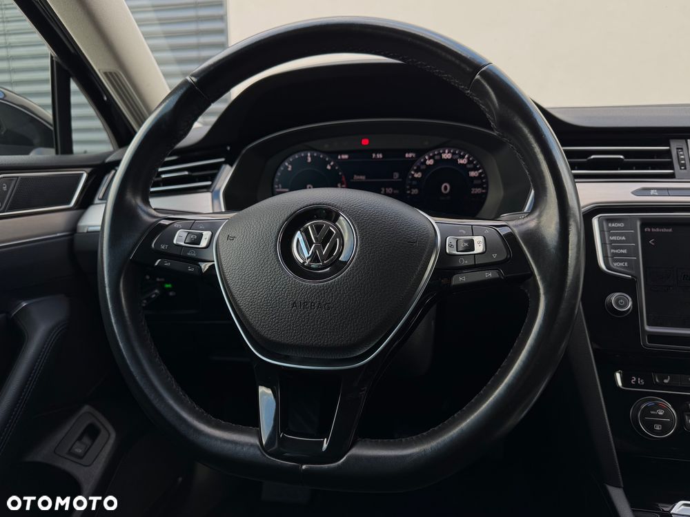 Volkswagen Passat 2.0 TDI 4Mot Elegance DSG - 10