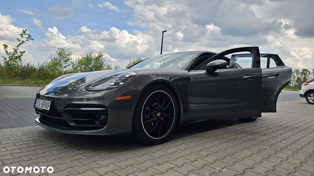 Porsche Panamera 4 Platinum Edition - 32