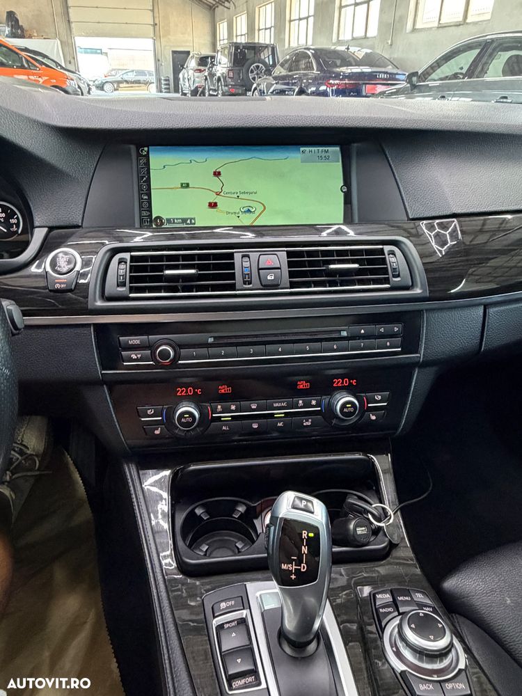 BMW Seria 5 525d xDrive Sport-Aut. - 14