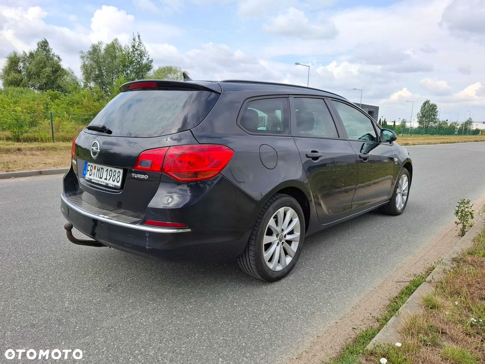 Opel Astra 2013 photo 4