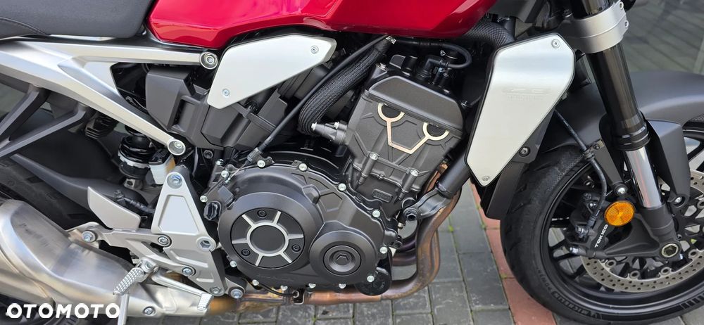Honda CB - 22