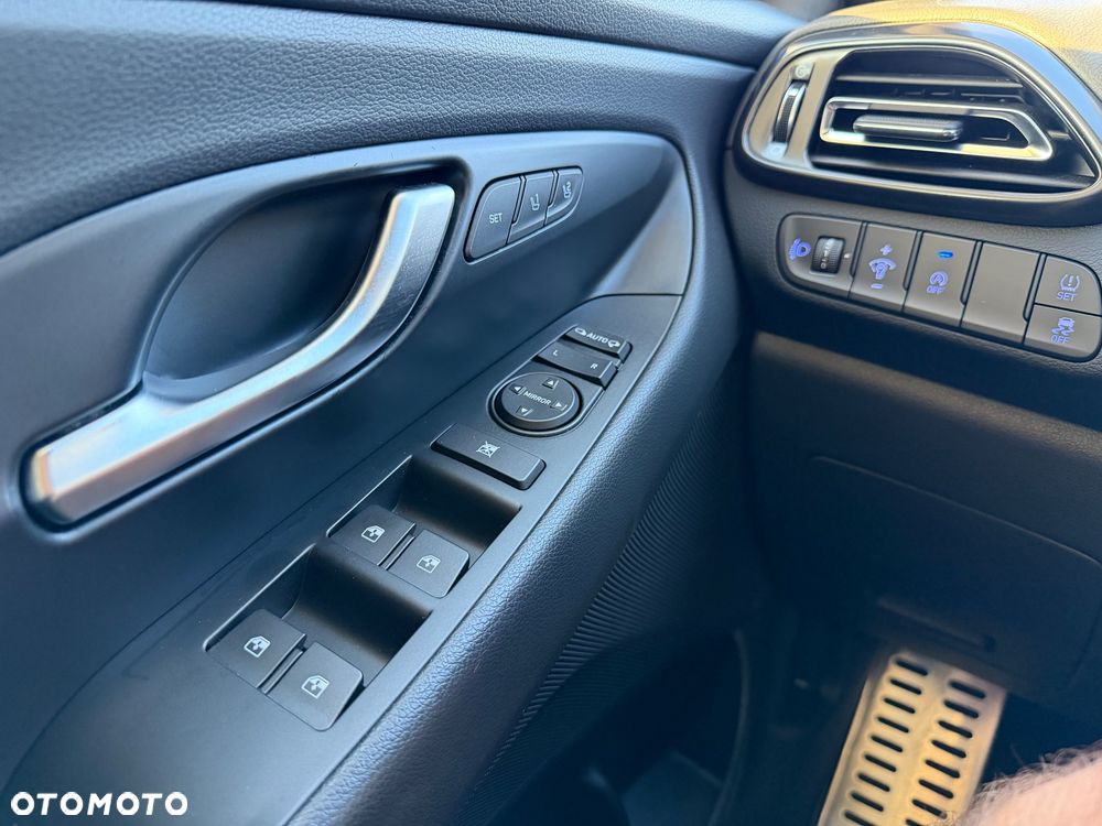 Hyundai i30 1.5 T-GDI 48V-Hybrid Trend - 19