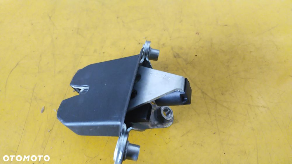 Skoda Octavia II HB zamek klapy tył 1Z5827501E - 3