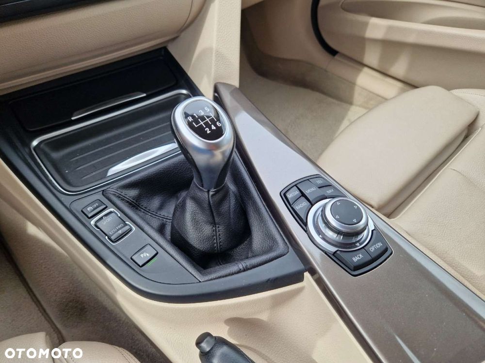 BMW Seria 3 318d Blue Performance Modern Line - 16