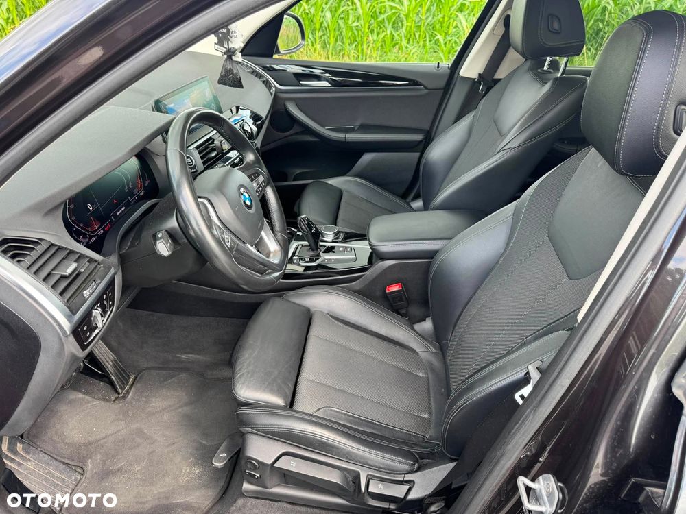 BMW X3 xDrive20d - 11