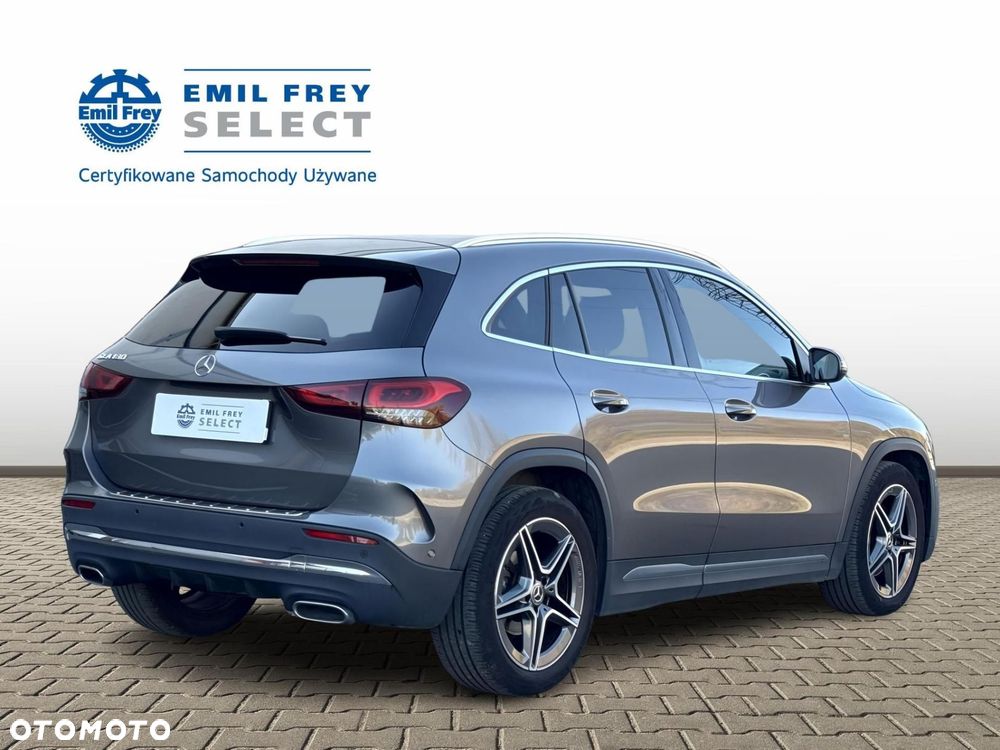 Mercedes-Benz GLA - 5