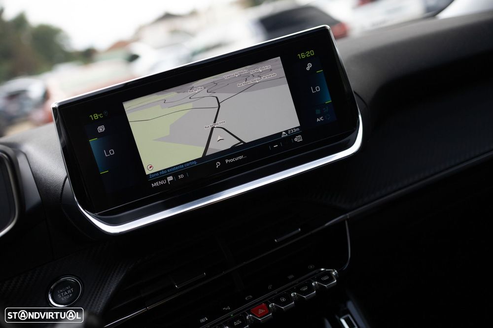 Peugeot e-2008 Allure - 27