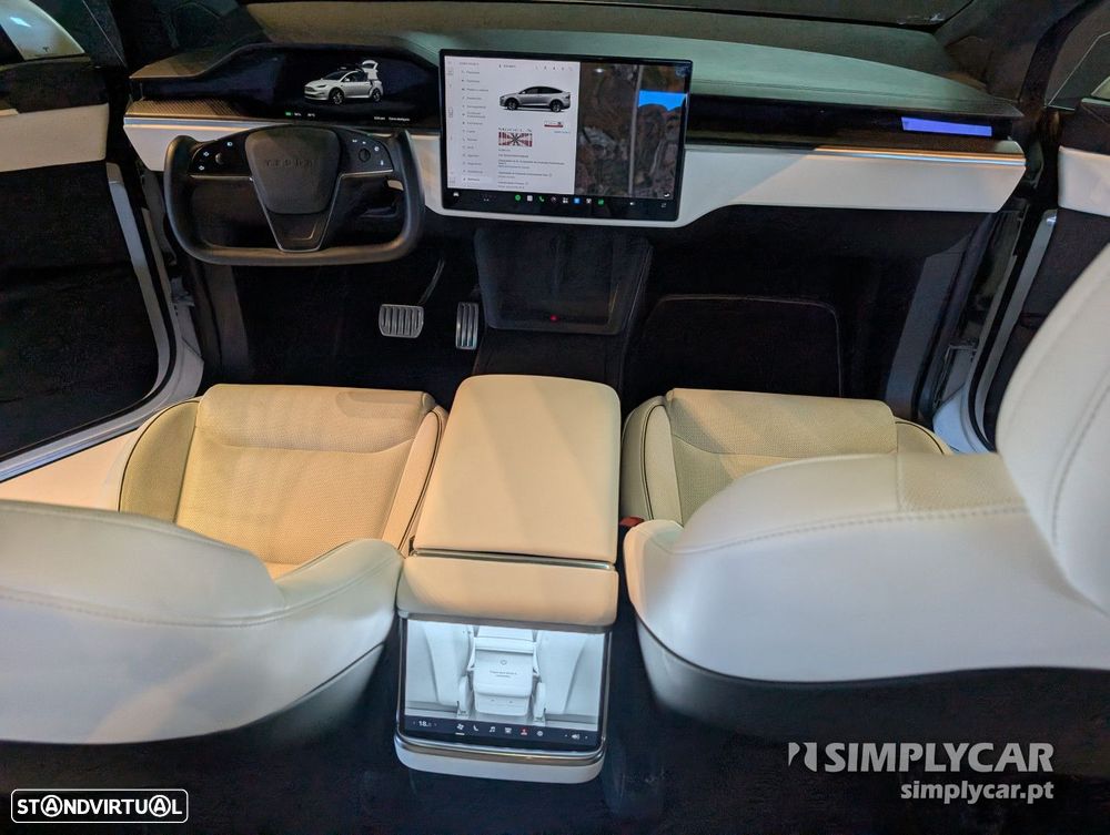 Tesla Model X Plaid AWD - 8