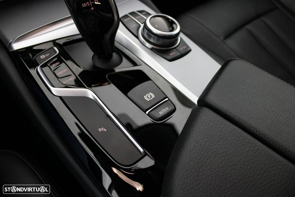 BMW 520 d Auto - 23