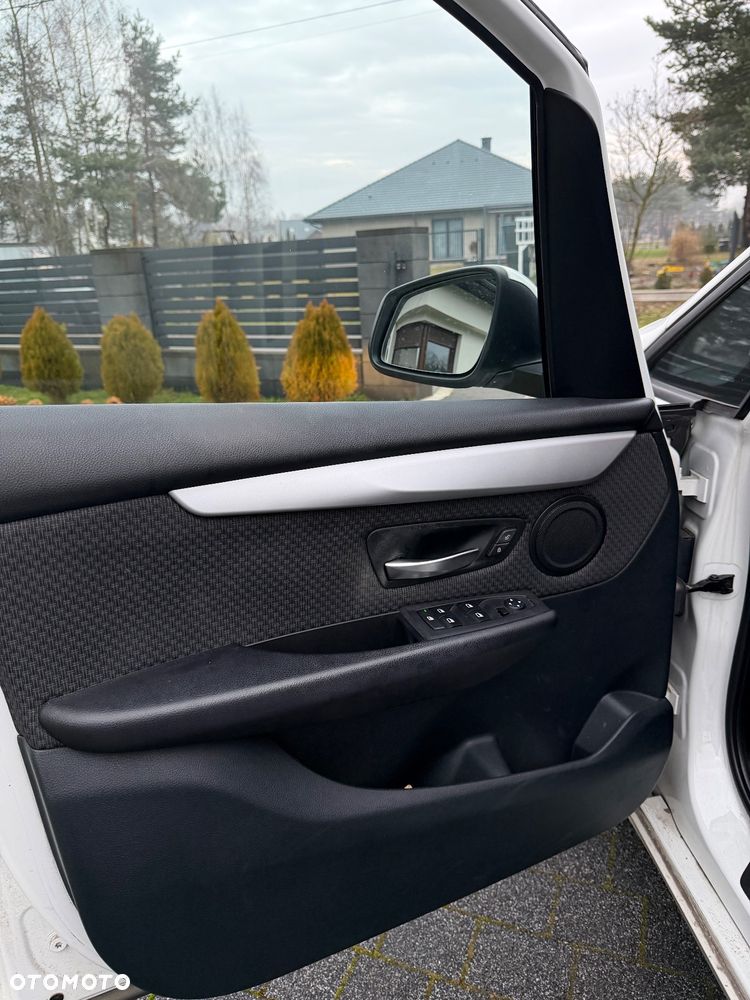 BMW Seria 2 216d - 14