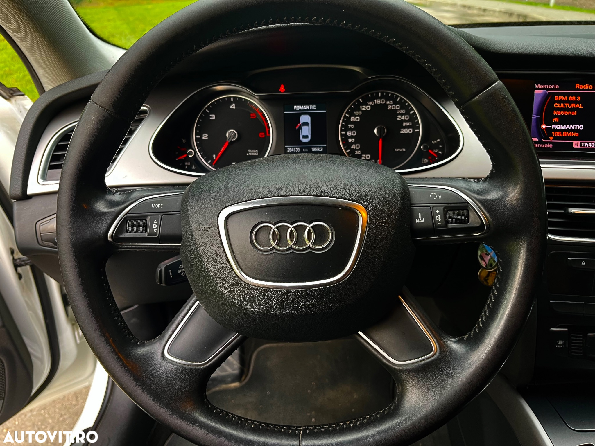 Audi A4 2.0 TDI DPF clean diesel multitronic Ambiente - 16