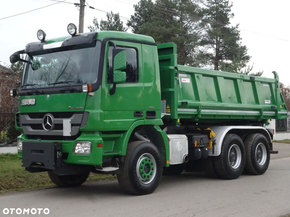 Mercedes-Benz Actros 6x4 2644 Hydroburta wywrotka Carnehl kipper trzystronny z Niemiec - 2