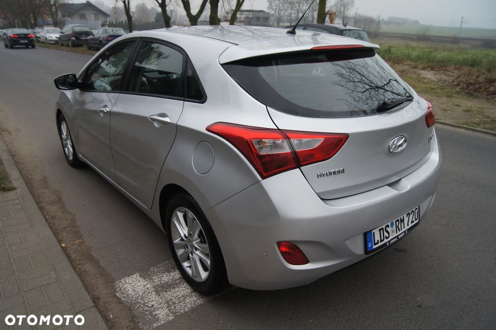Hyundai i30 1.4 Premium - 6