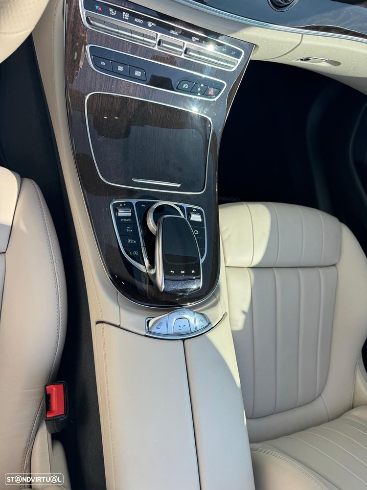 Mercedes-Benz E 300 AMG Line - 7