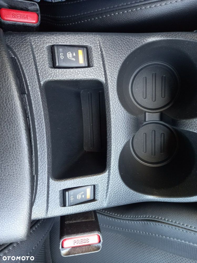 Nissan Qashqai 1.6 dCi DPF tekna - 30
