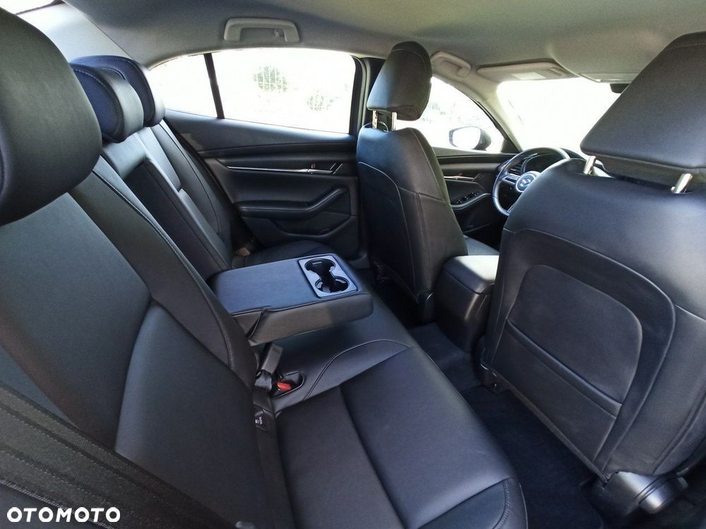 Mazda 3 - 10