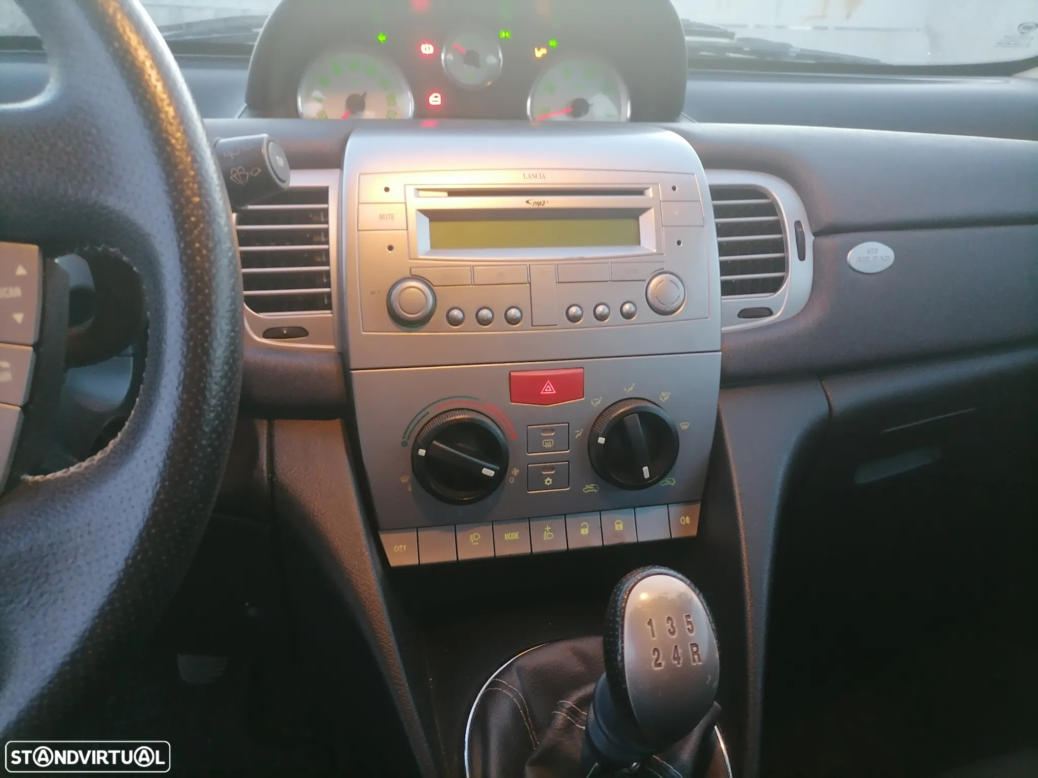 Lancia Ypsilon 1.2 Argento - 14